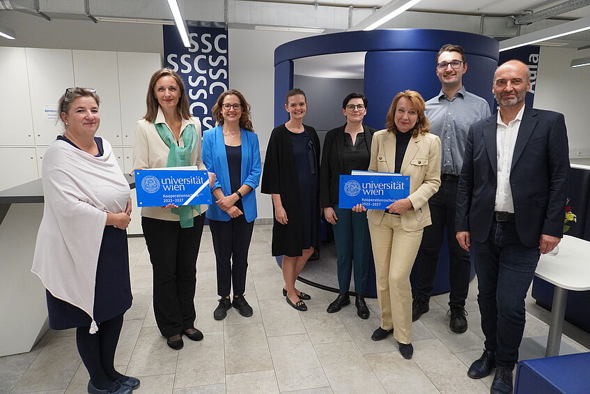 Representatives of the ZLB and various co-operating schools in the ZLB.