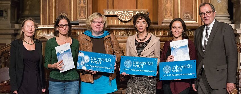 Vertreter*innen der Kooperationsschulen-plus 2015-2019 im Großen Festsaal der Universität Wien