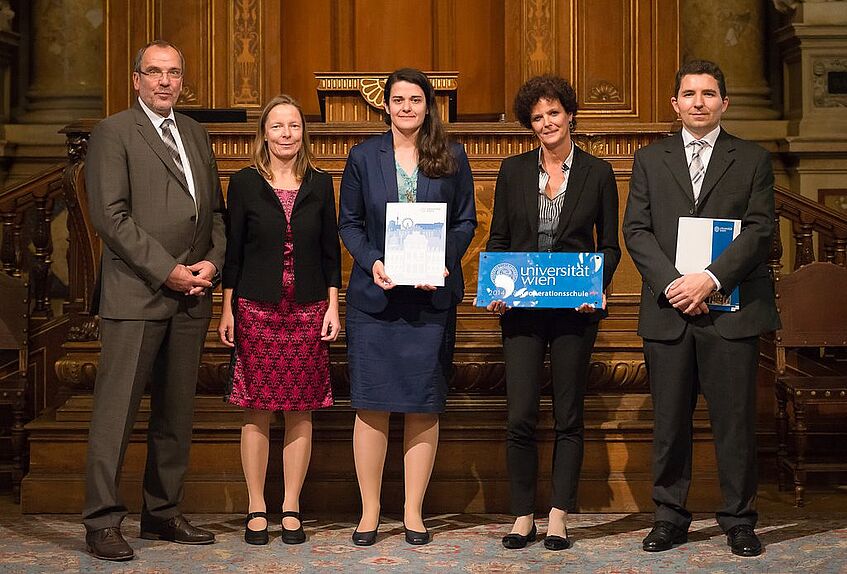 awarding of the cooperation certificate with representatives of the BG/BRG Linzer Straße